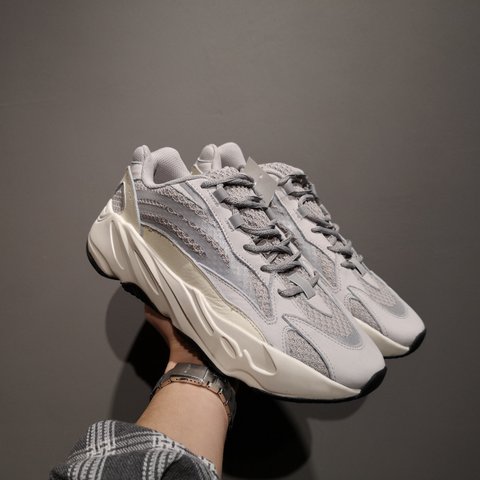 Adidas Yeezy Boost 700 V2-1